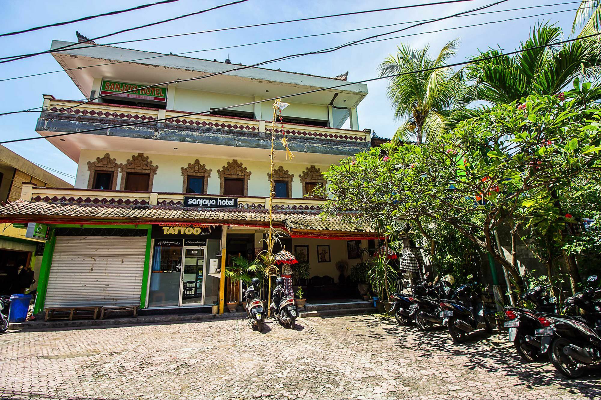 Hotel Sanjaya Managed By Tinggal Kuta Lombok Esterno foto